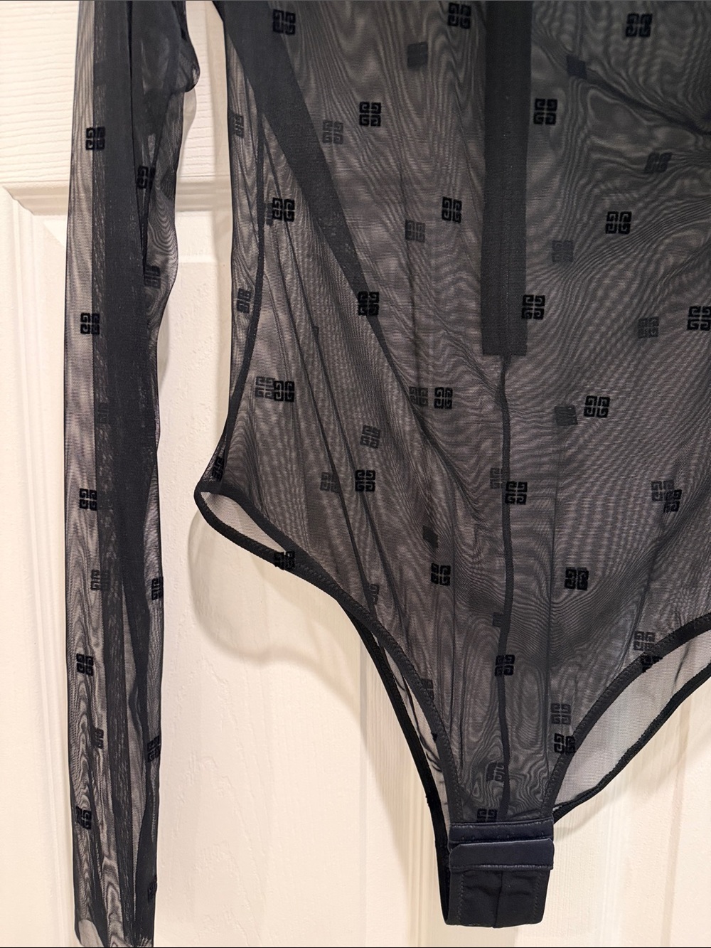 Givenchy - Picture 2 of 2